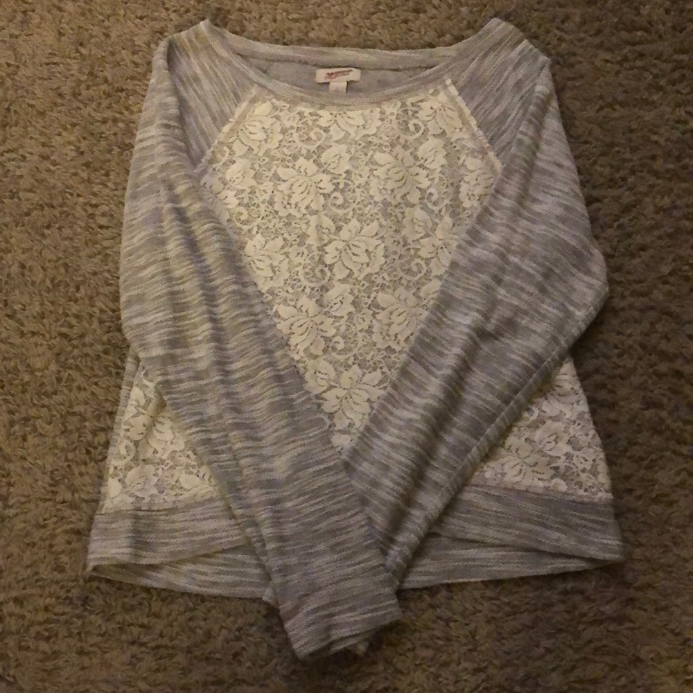 Floral Lace Front Light Gray Arizona Jean Co. Sweater!